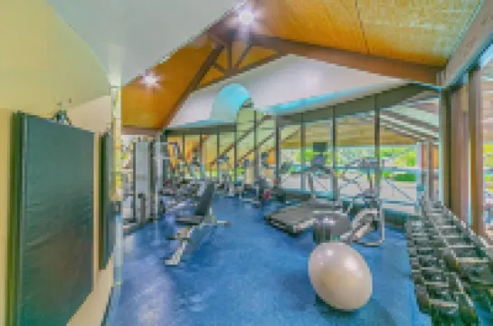 Wildwood Hot Tub + Indoor/Outdoor Pool + Sauna + Game Room