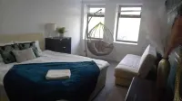 gourock blissful apartment with 3 bedrooms - internet