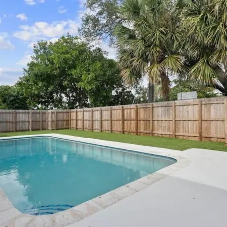 Outdoor Oasis Heated Pool, Hot Tub, Fire Pit, Tiki, Games