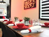 Raider Roost-Putting Green/Fire Pit/ Game Room Close to NWC & Downtown! Hotels in Sioux County