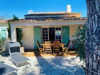 Lovely villa on the Côte d'Azur, 120 meters from the sea.