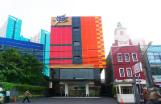 Hotel New Star Hotels near Cempaka Putih