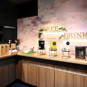 Nipponbashi Crystal Hotel
