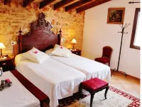 Rural estate with pool and professional tennis court Hotels in Llucmajor