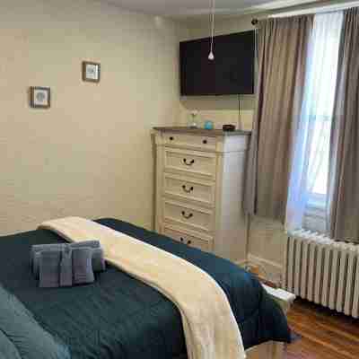 AC’s Finest! Rooms