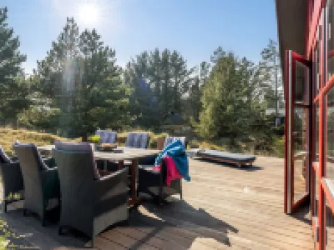 "Nimrod" - 800m from the sea