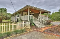 Crystal River Cottage on 1 Acre w/ Deck & Porch! - Kæledyr tilladt