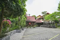 Paku Mas Hotel Hotels near Royal Ambarrukmo Garden