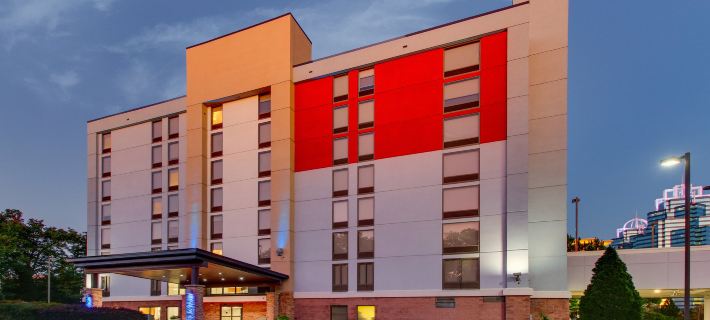 Holiday Inn Express & Suites ATLANTA N-PERIMETER MALL AREA by IHG Hotels in Fulton County