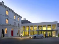 Rochestown Park Hotel & Leisure Centre Hôtels à proximité de : Mardyke Entertainment Complex