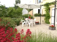 Modern Terrace Stay Montbrun