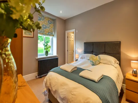 Apartment in Buxton Old Post Office, No deposit