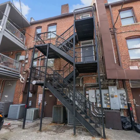 Short North Lounge Stay for 2