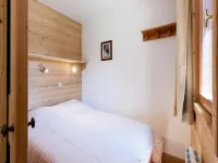 3 Rooms 8 People - Selection