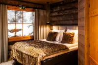 薩里塞爾卡木屋旅館 住宿飯店