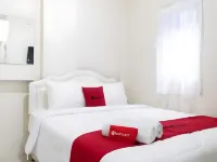 RedDoorz @ Garden Boulevard Citra Raya Tangerang Hotels in Panongan