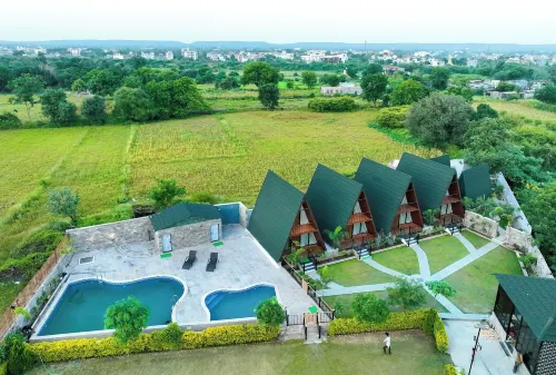 Green Hills Farm & Resorts Hotels in Jhālrapātan