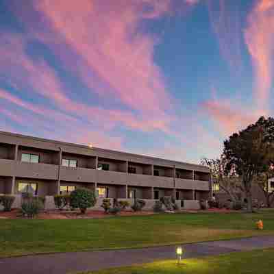Lake Powell Resort Hotel Exterior