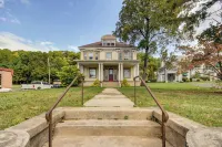 Upstate Affordable Victorian Home - Lots of Space -Long Term Rentals Welcome! Hotels in Amsterdam