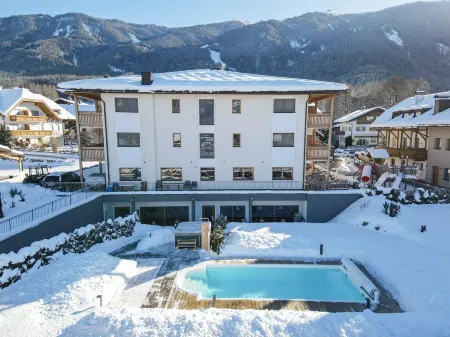 Hotel B&B Feldmessner Отели в г. Riscone