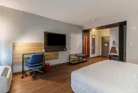 Tru by Hilton McKinney Hotel a Fairview