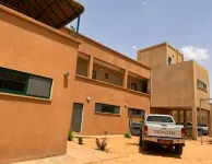 Le Lézard Vert, Maison d'Affair à Niamey 1 BR Suite のホテル