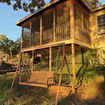 Waterfront Getaway w/ Pool + Dock. Pet-Friendly! Hotel Exterior