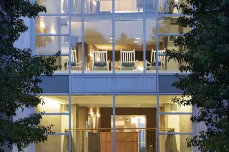 Embassy Suites by Hilton Boston Marlborough Отели рядом с достопримечательностью «Tougas Family Farm»