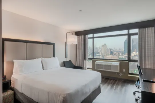 Holiday Inn Express Long Island City E New York, an IHG Hotel