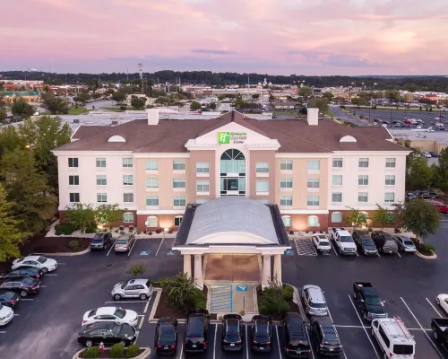 Holiday Inn Express & Suites COLUMBIA-I-26 @ HARBISON BLVD by IHG Hotels near Harbison State Forest