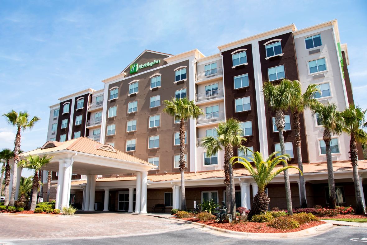 Holiday Inn & Suites LAKE CITY by IHG