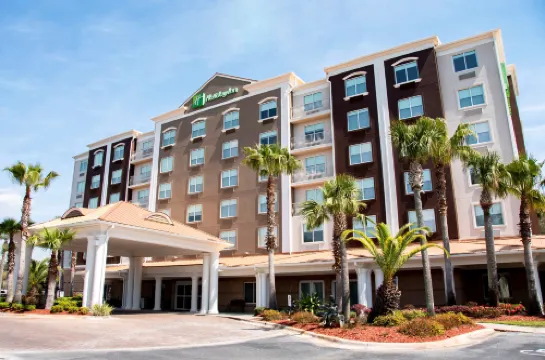 Holiday Inn & Suites LAKE CITY by IHG - parking