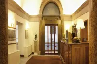 Santa Chiara Hotel ホテル