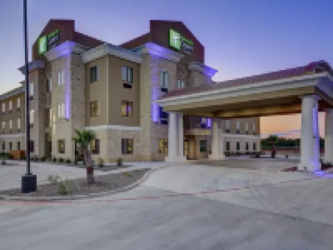 Holiday Inn Express & Suites Carrizo Springs by IHG Hotels in Dimmit County