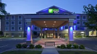 Holiday Inn Express & Suites ROGERS by IHG - parking