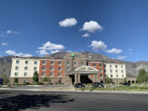 Holiday Inn Express & Suites SPRINGVILLE-SOUTH PROVO AREA by IHG