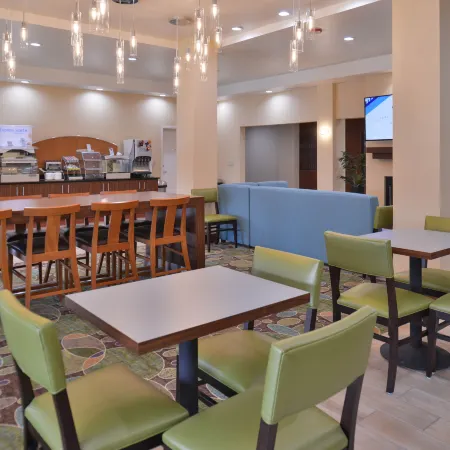 Holiday Inn Express & Suites DEARBORN SW - DETROIT AREA by IHG