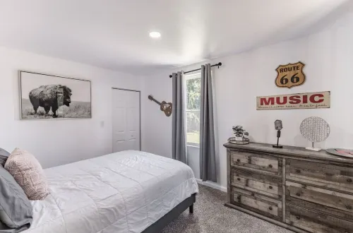 Charming 3-bedroom cottage with WiFi, AC in welcoming Athens