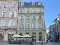 ホテル インペリアル スタレ・ミャスト周辺のホテル