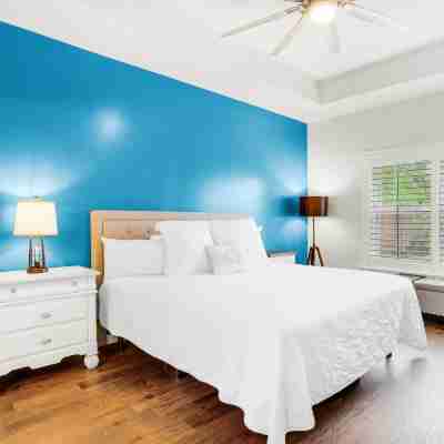 Pearl Flamingo Rooms