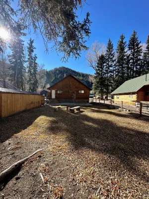 The Lake City Cabin
