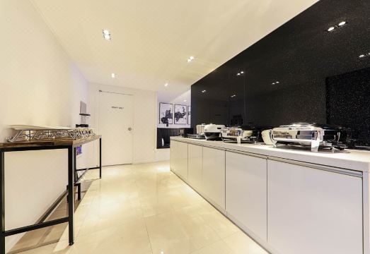 문경 더 베스트 호텔 주차장