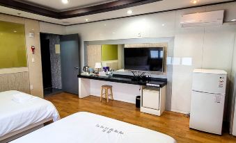 Gyeongpo Emerald Beach Hotel