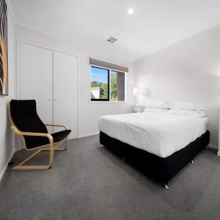 Gorgeous 2-Bed Townhouse with Patio, BBQ & Parking