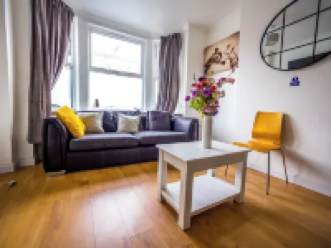 Ensuite5 Woodhouse private bath 2kitchen Hotels in Stoke-on-Trent