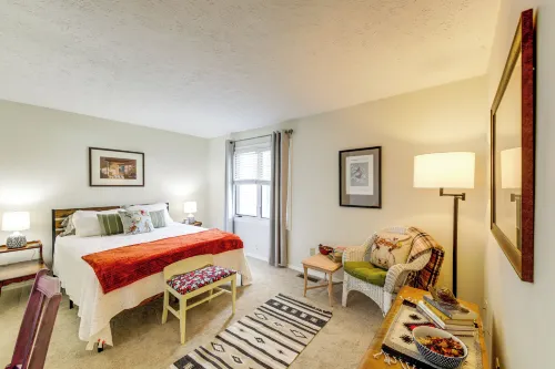 3 Mi to IU: Dog-friendly Condo w/ Pool Access! - balcony