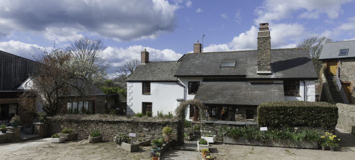 Burton Farmhouse Hotels in Kingsbridge