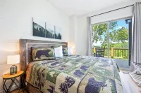 Luxury Cabin Lake Views EV Charger Game Room