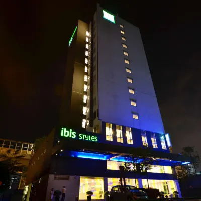 ibis Styles Kuala Lumpur Sri Damansara Hôtels à proximité de : Glad Tidings Sri Damansara