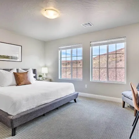 Resort-Style Washington Escape w/ Game Room!